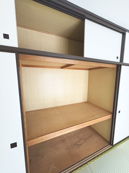 収納 リバ－ビュウハイツ