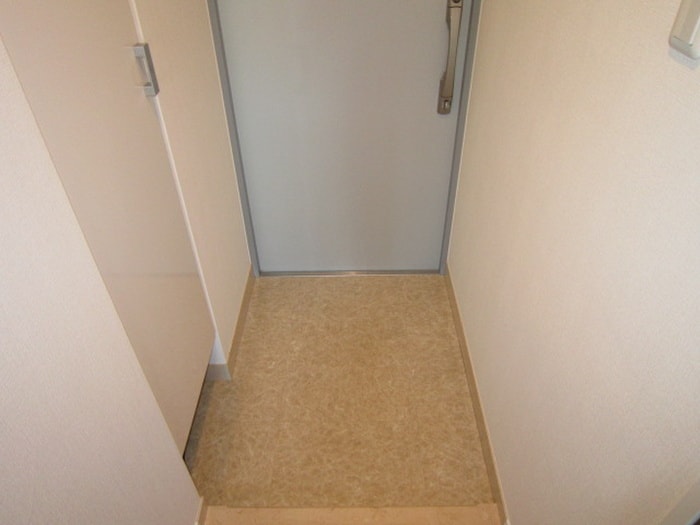 玄関 エコロジ－白山レジデンス