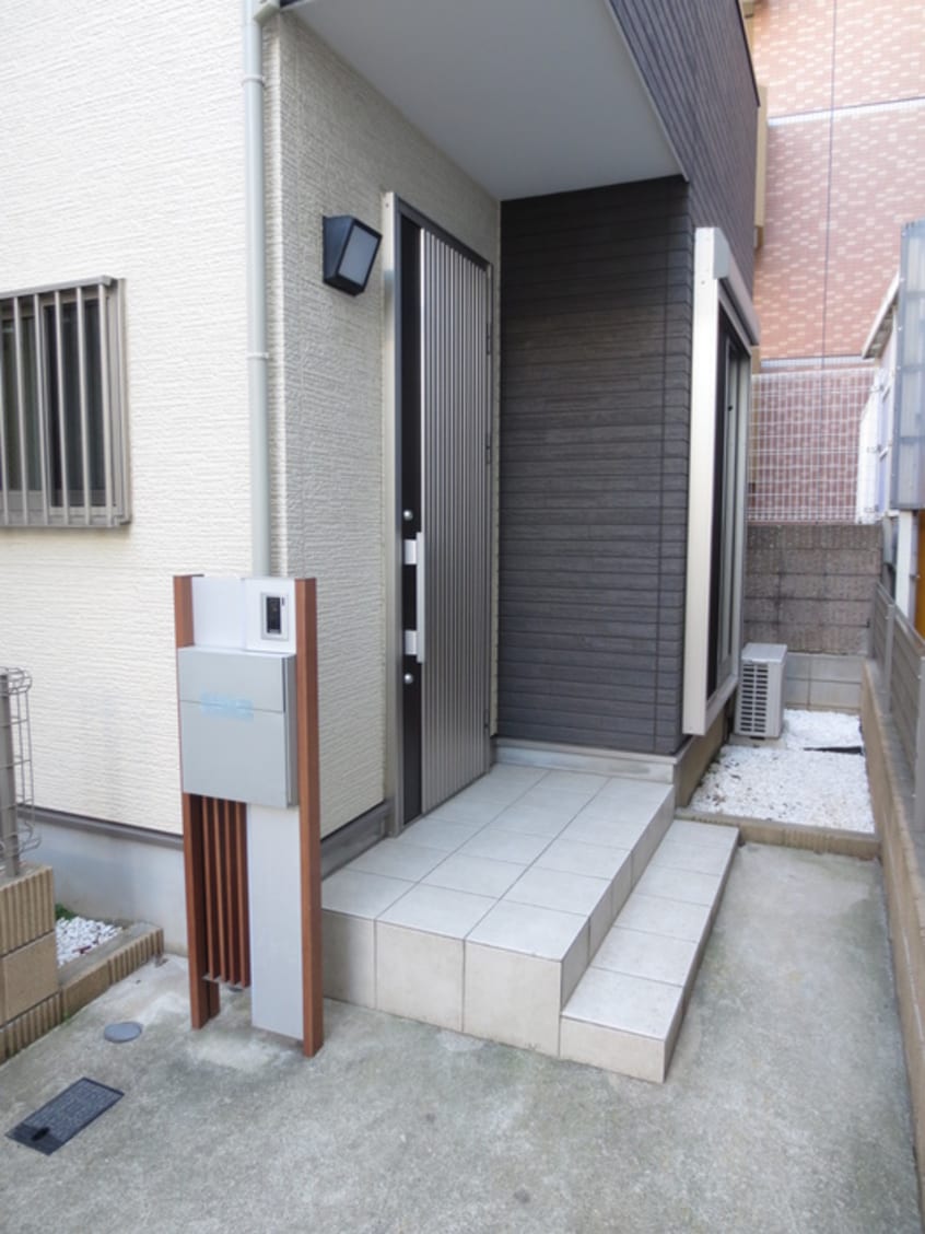 エントランス部分 池袋三丁目戸建
