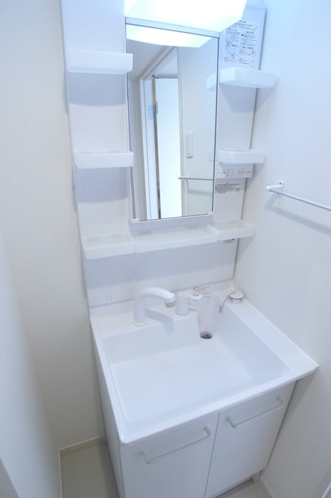 洗面 リブリ・C　West