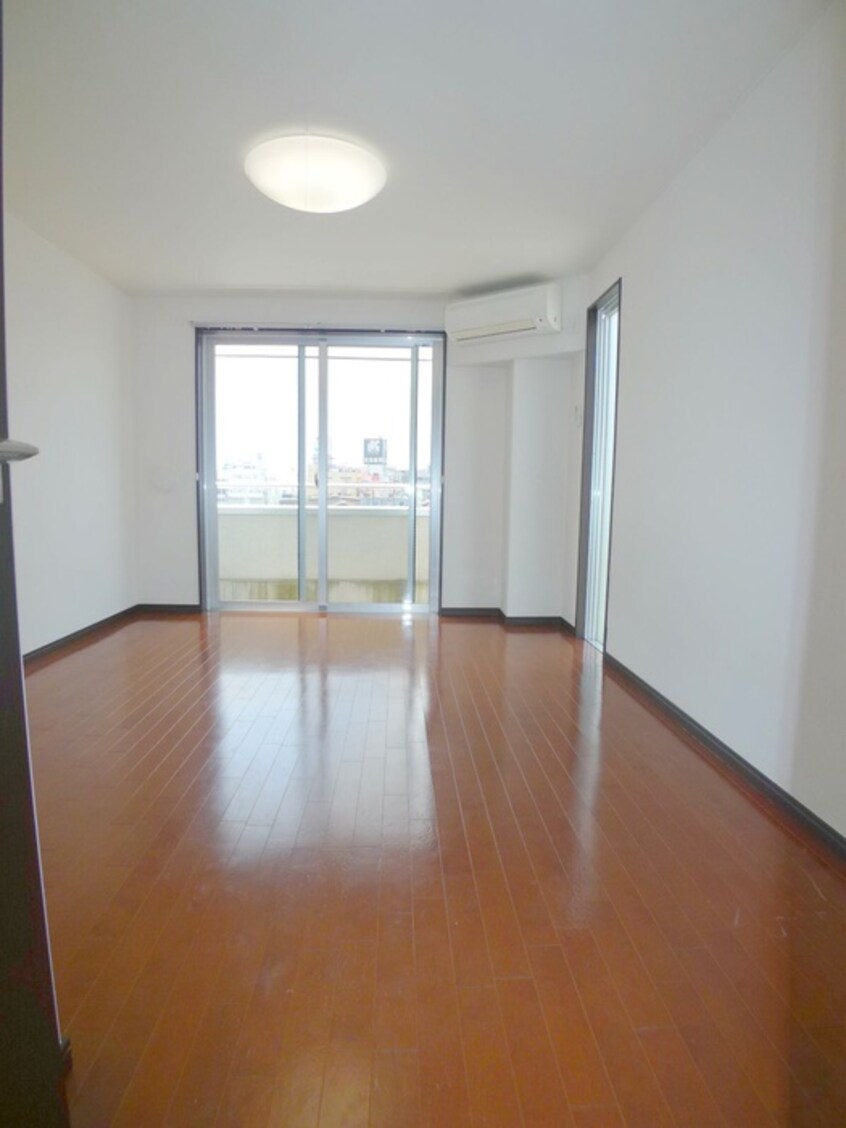 室内からの展望 レフ－ジェ