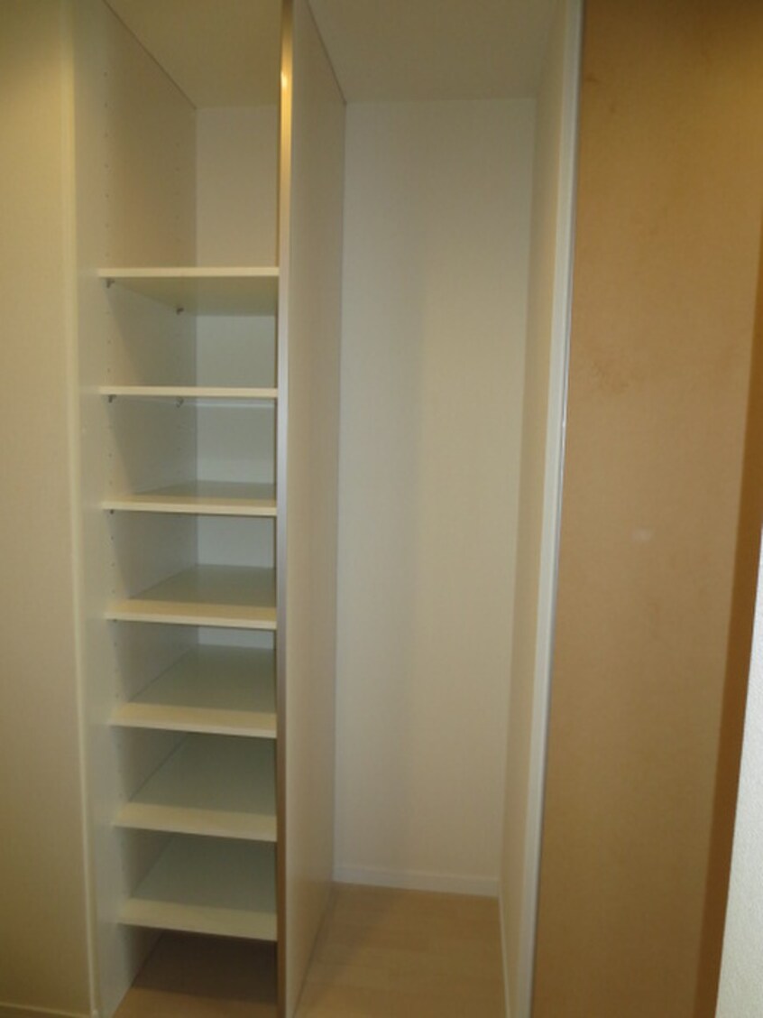 キッチン リブリ・ＯＭＯＴＯ