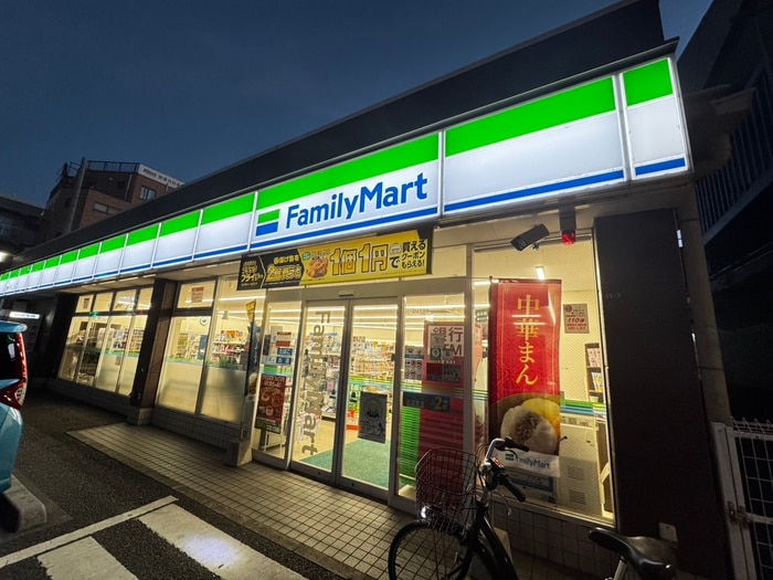 ファミリーマート上板橋三丁目(コンビニ)まで396m ドリームハイツ