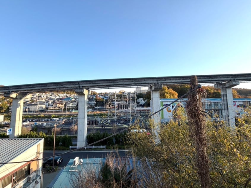 室内からの展望 コリーヌ・ドゥ・レーヴ