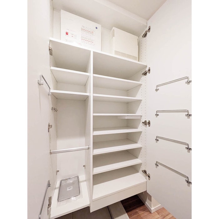 靴箱 コンフォリア芝浦MOKU