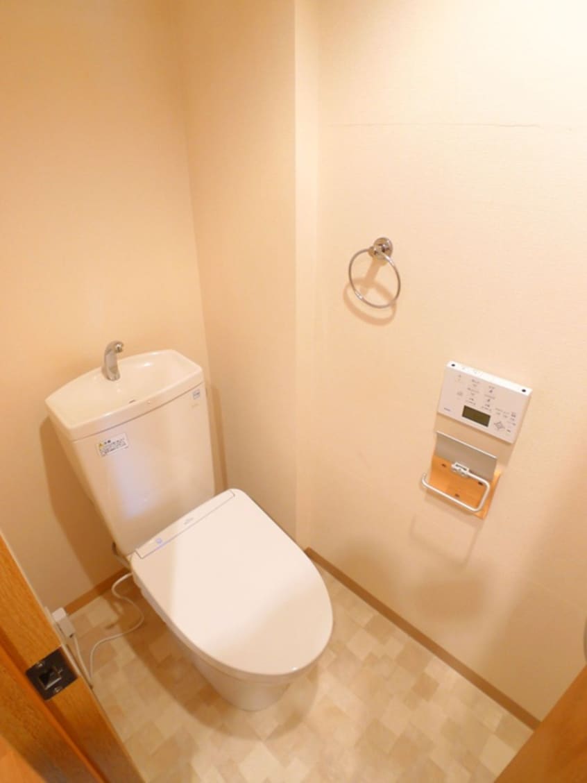 トイレ アクアヒルズ