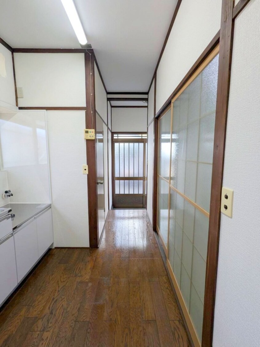 廊下 三上荘Ａ