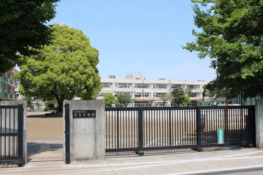 忠生小学校(小学校)まで424m レジデンス２８
