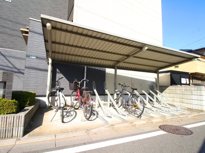 駐輪場 ピッコラフォレスタ