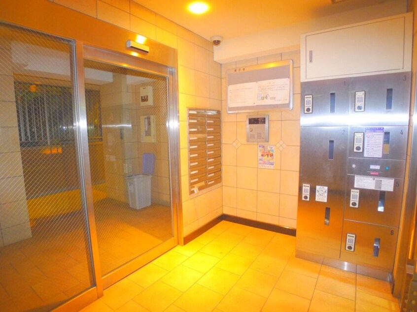 エントランス部分 イ－ストシティタワ－ズ