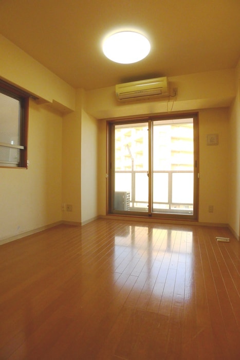 室内からの展望 イ－ストシティタワ－ズ