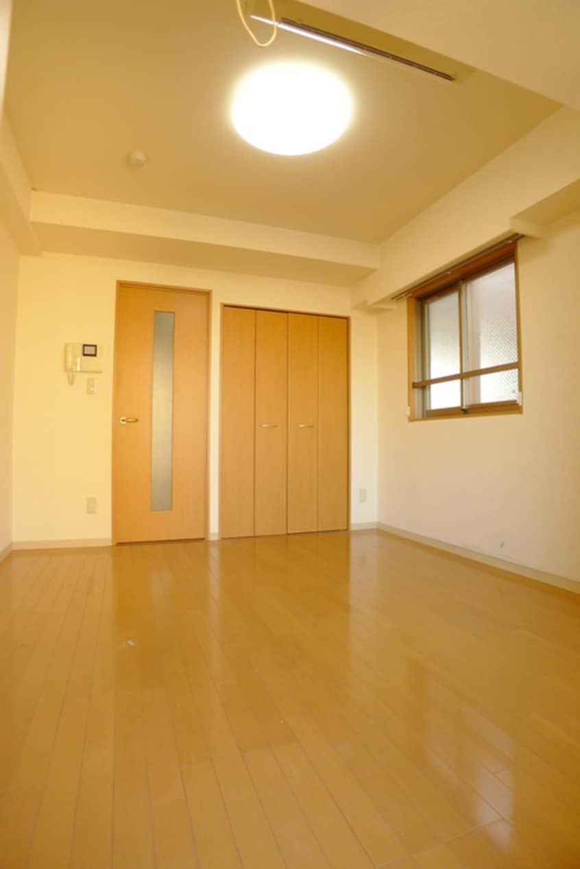 居室 イ－ストシティタワ－ズ