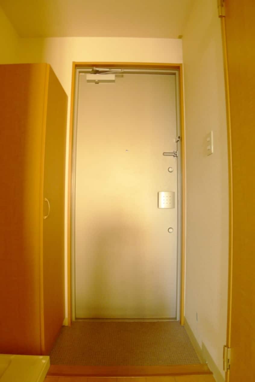 玄関 イ－ストシティタワ－ズ