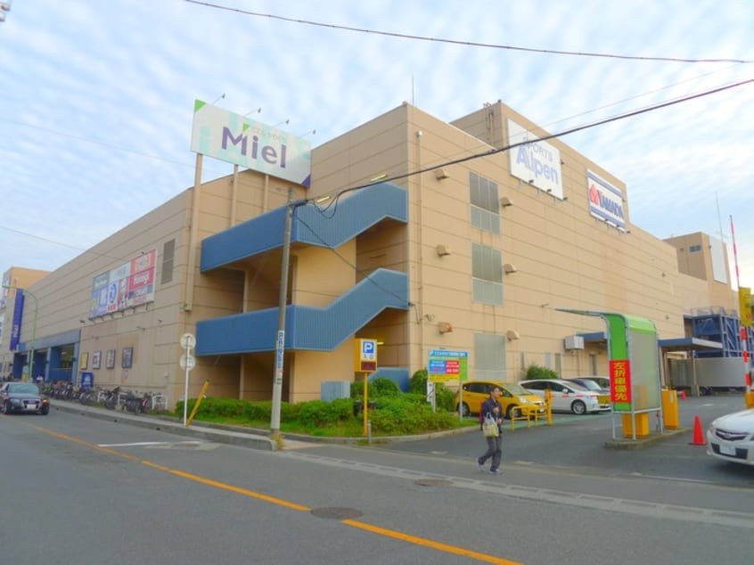 Miel(ショッピングセンター/アウトレットモール)まで384m イ－ストシティタワ－ズ