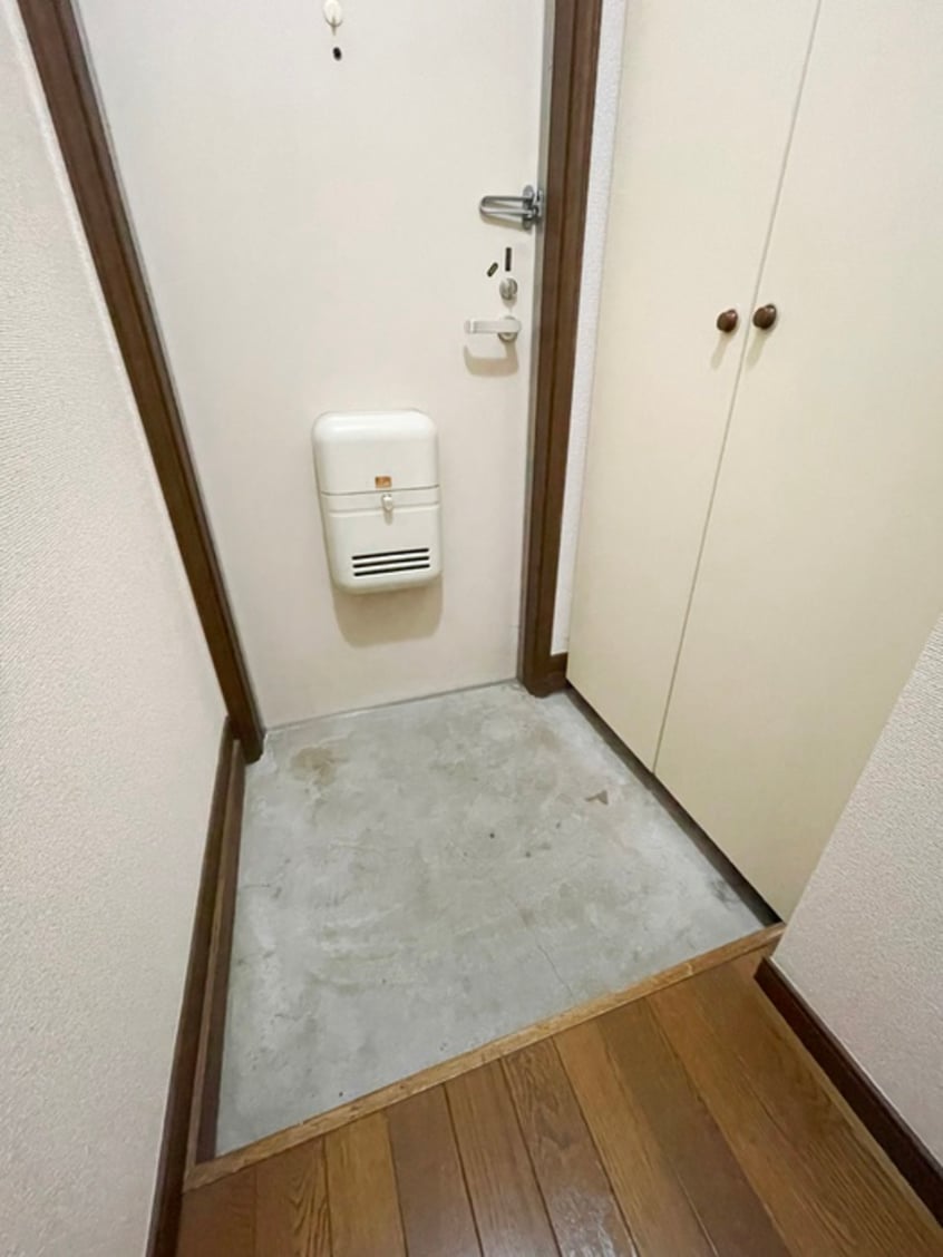 玄関 リブインサカエ