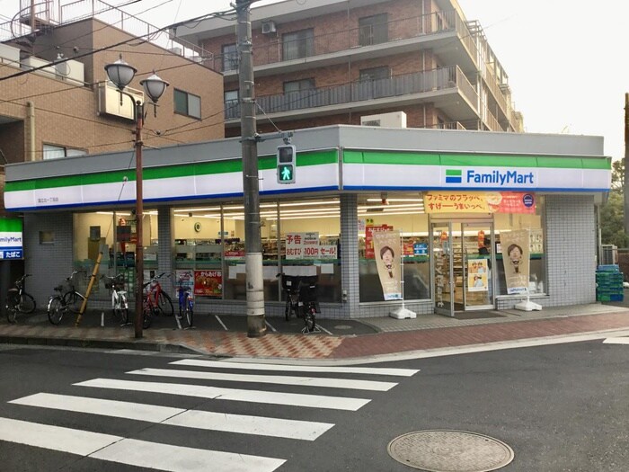 ファミリーマート 国立北店(コンビニ)まで176m エステートピア アピカル 国立