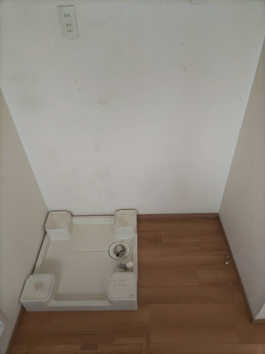 洗濯機置場 杉並区方南二丁目店舗付住宅