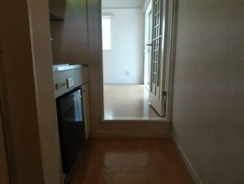 廊下 レオパレス三軒茶屋