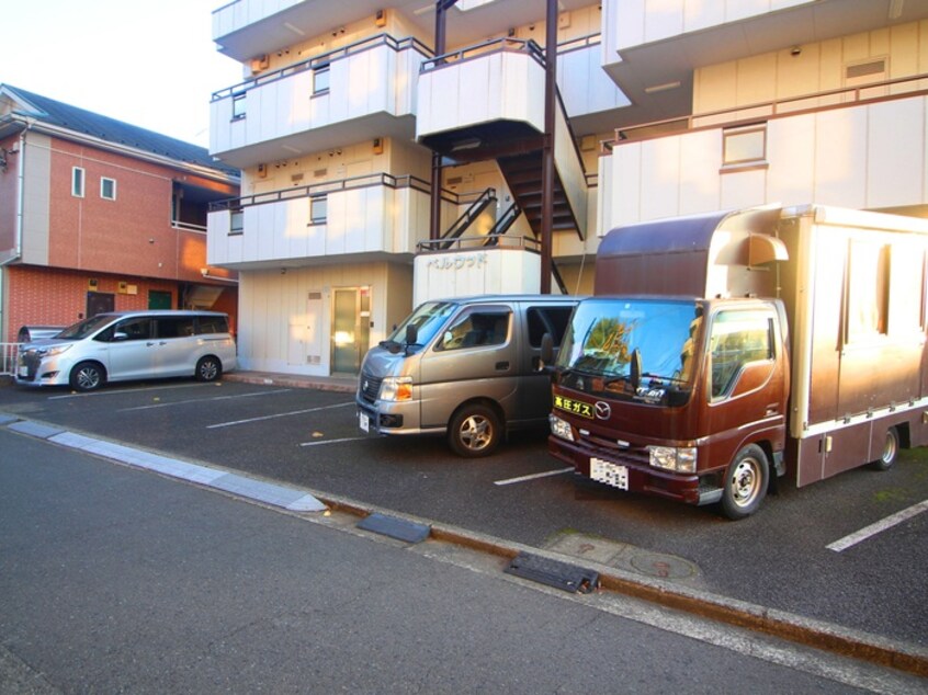 駐車場 ベルウッド