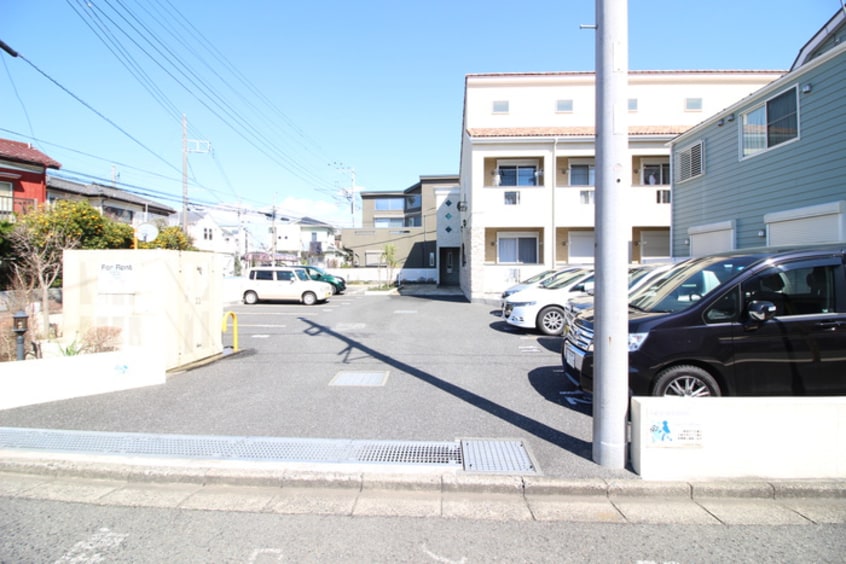 駐車場 レザンヴィ－ゼ