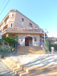 ＳＡＮＴＡＲＯＳＥ