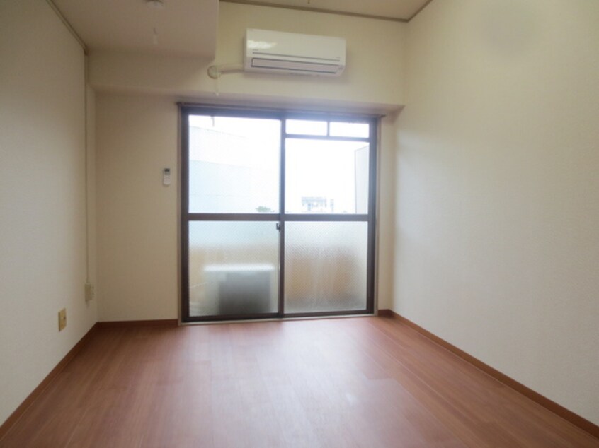 居室 フラット７５