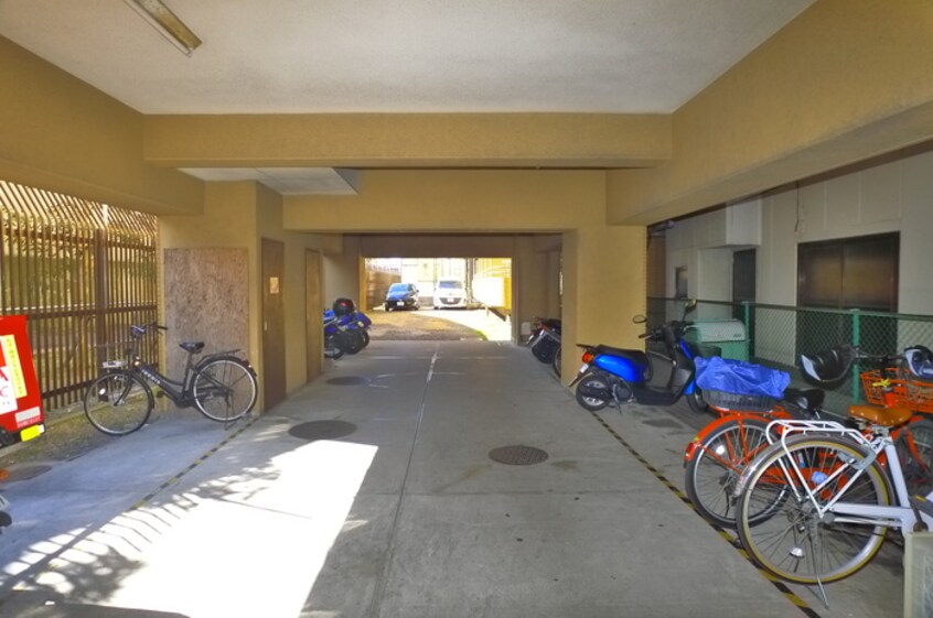 駐輪場 フラット７５