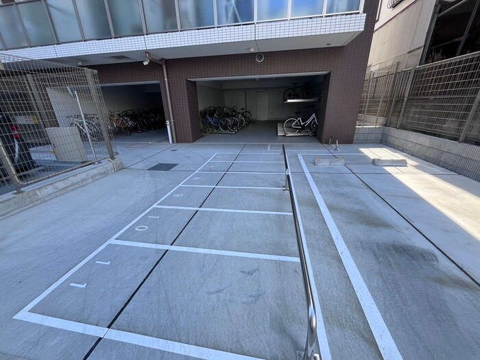 駐車場 LIMERESIDENCEHIRATSUKAWEST
