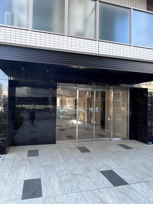 エントランス部分 LIMERESIDENCEHIRATSUKAWEST