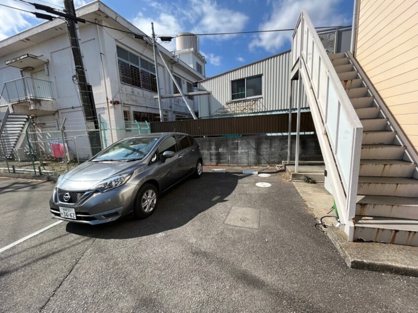 駐車場 アリエス本厚木