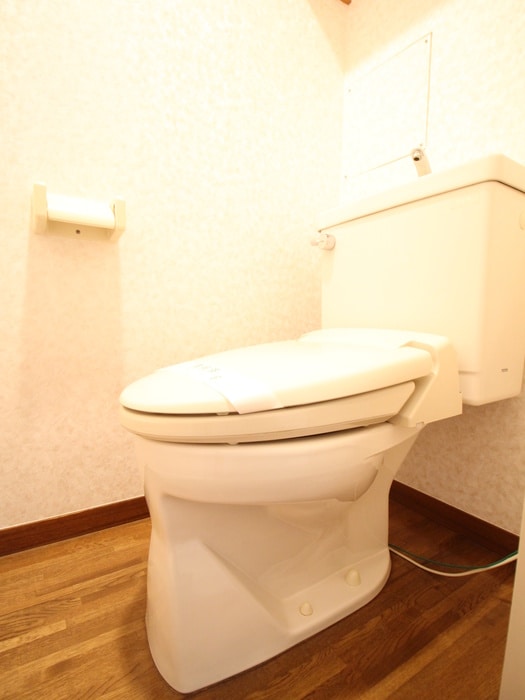 トイレ バ－ドタウン７番館