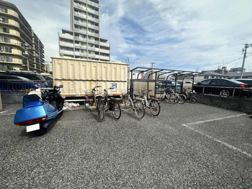 駐輪場 メゾンリッシュ葛西