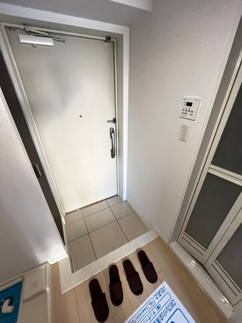 玄関 エコロジ－都立大学レジデンス
