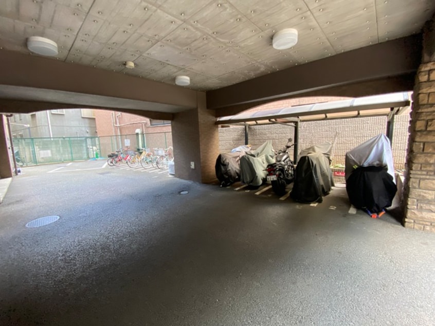 駐輪場 フェニックス幡ヶ谷壱番館