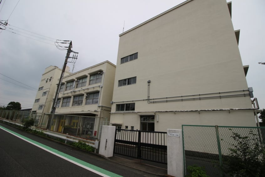 横浜市立洋光台第二小学校(小学校)まで577m ベルゾ－ネアスアハイツ