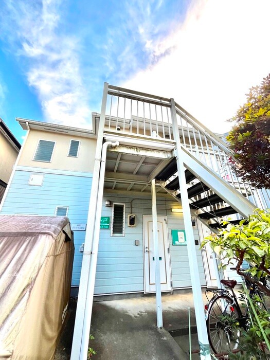 外観写真 ポルティコ国立