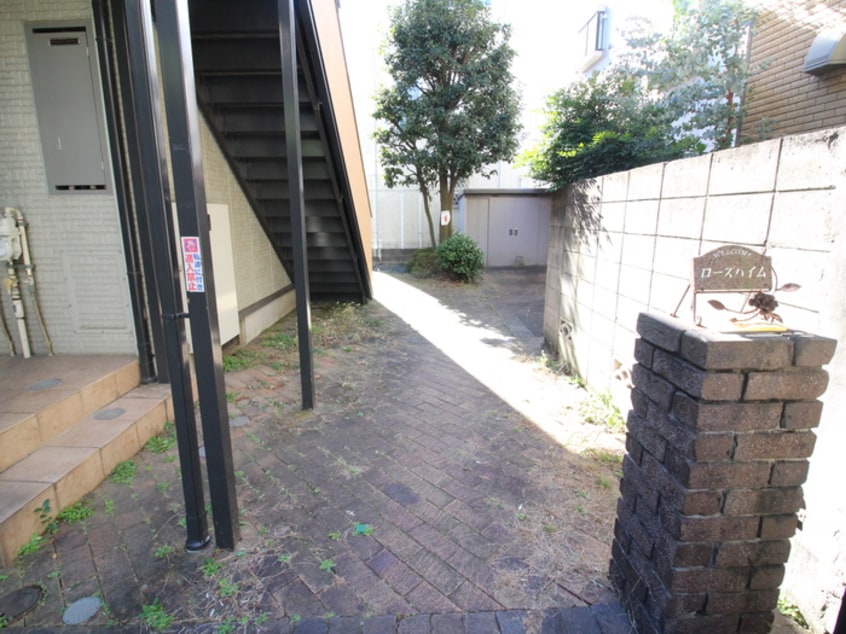 エントランス部分 ローズハイム