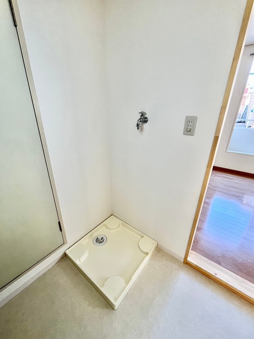 洗濯機置場 ドミ－ルアイワ１２８