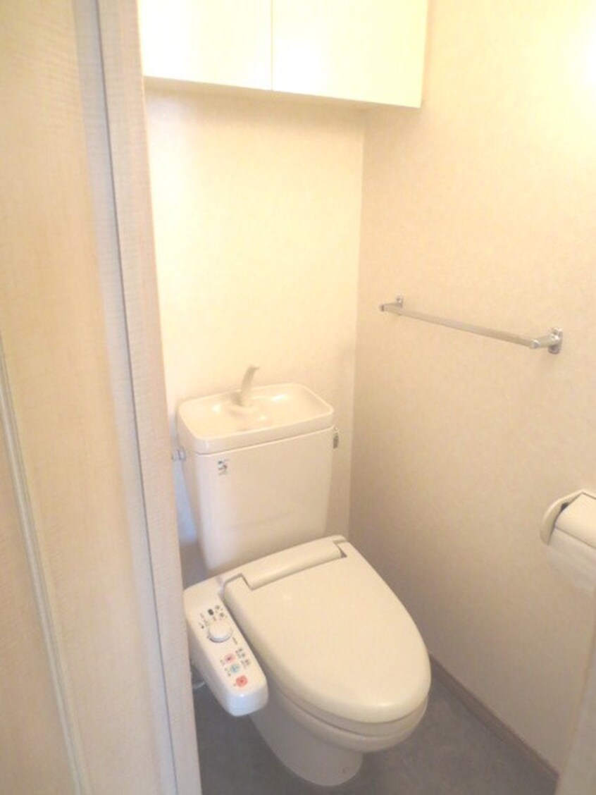 トイレ ﾌｧﾐ-ﾙ西麻布ﾍﾞﾙﾌｧ-ｽ(1102)