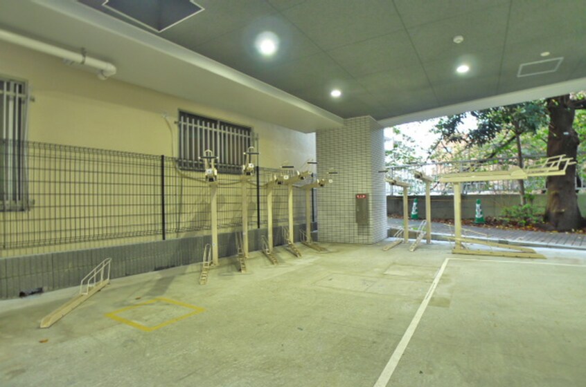 駐輪場 プロスタイルウェルス西早稲田