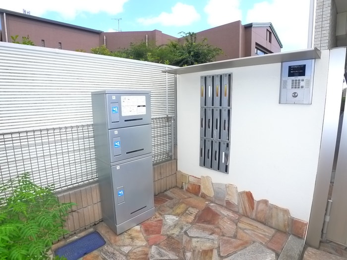 エントランス部分 リブリ・えまいゆ