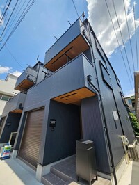ﾌﾟﾗｲﾍﾞｰﾄｶﾞﾚｰｼﾞﾊｳｽ石神井台B棟