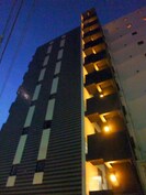 ｽﾃｰｼﾞﾌｧｰｽﾄ明大前ｱｼﾞｰﾙｺｰﾄの外観