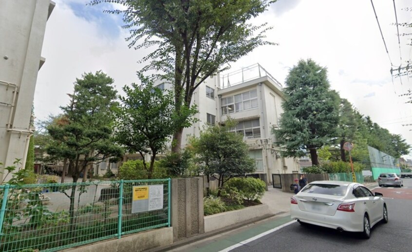 練馬区立上石神井小学校(小学校)まで323m メゾン・ド・ティーグル