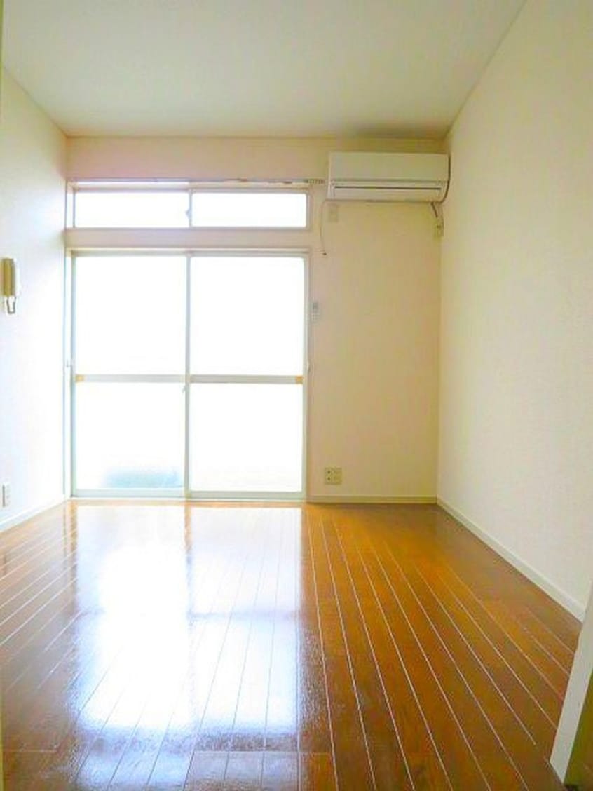 居室 テリ－ハウス