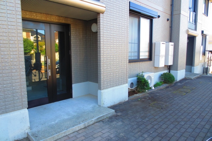 エントランス部分 グランドソレーユ