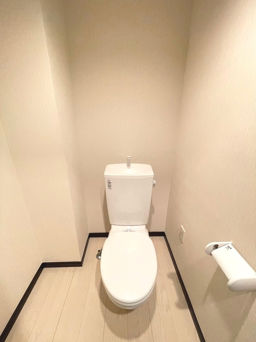トイレ MID SQUARE