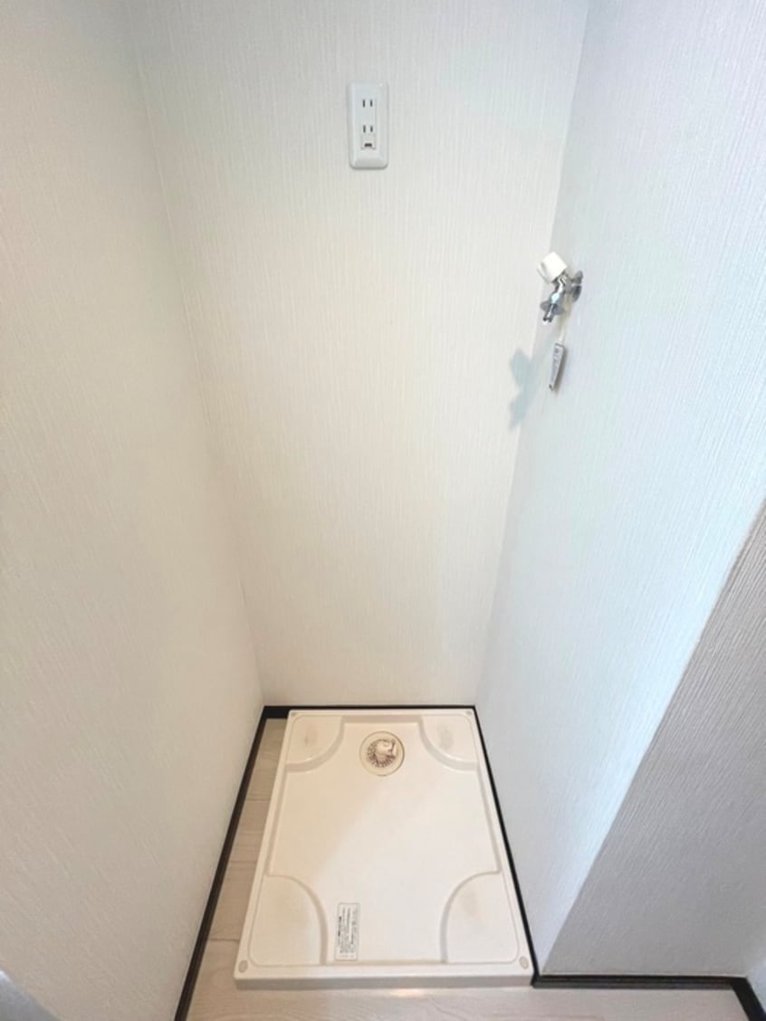 洗濯機置場 MID SQUARE