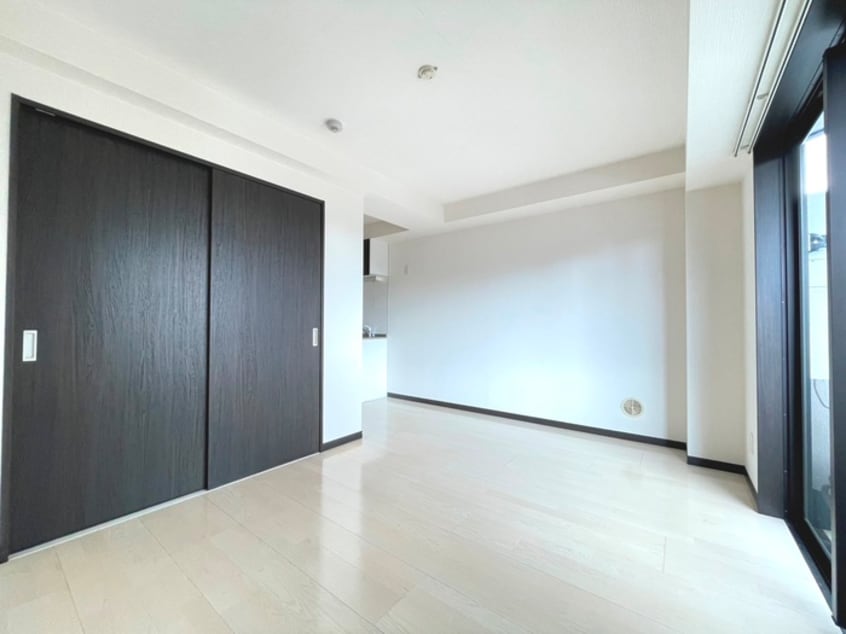 居室 MID SQUARE