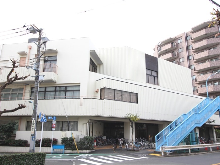 目黒本町図書館(図書館)まで120m パークサイドハウス